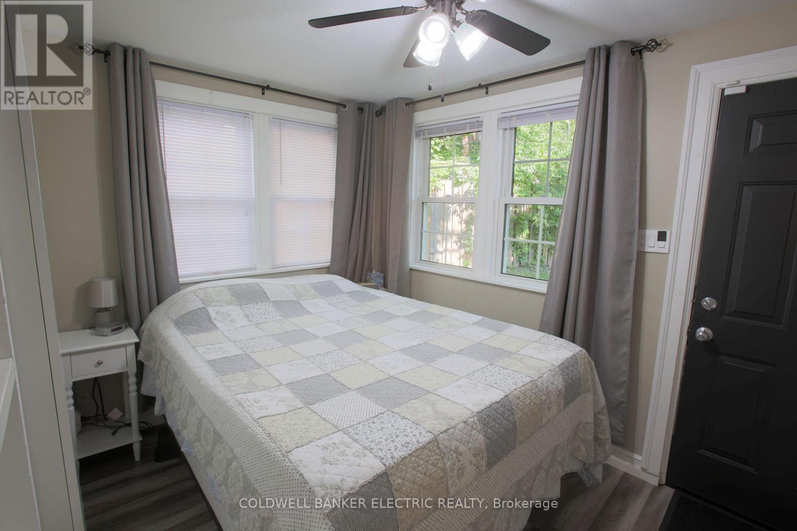 188 Antrim Street, Peterborough (Town Ward 3), Ontario  K9H 3G4 - Photo 15 - X12396409