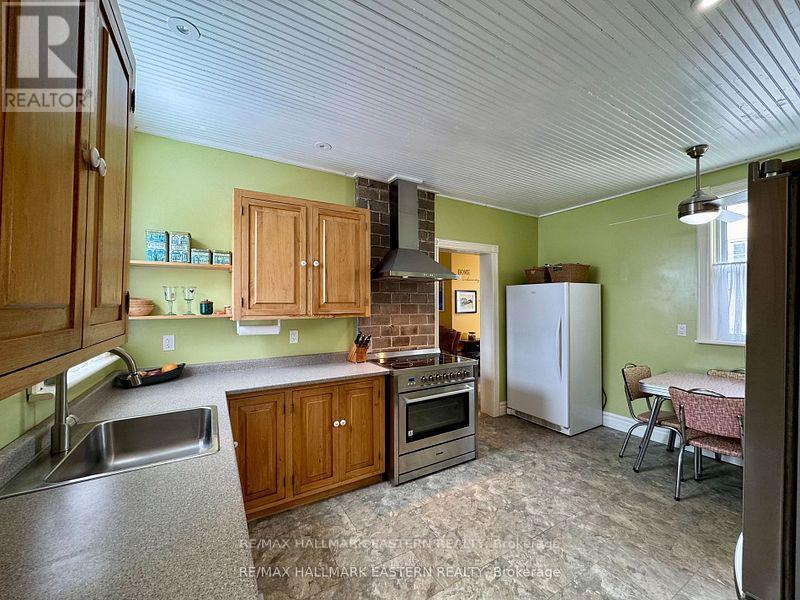 2464 Queen Mary Street, Cavan Monaghan (Cavan Twp), Ontario  L0A 1C0 - Photo 6 - X12396697