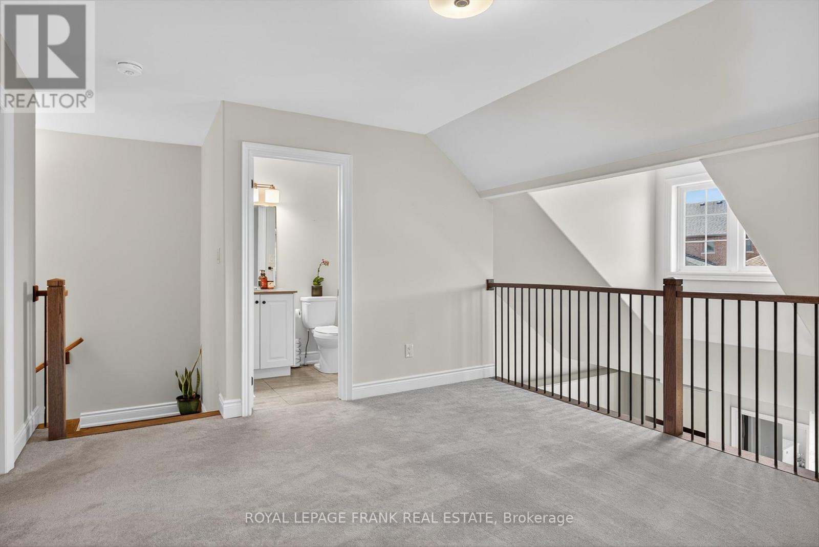 292 Noftall Gardens, Peterborough (Northcrest Ward 5), Ontario  K9H 0G4 - Photo 27 - X12396903