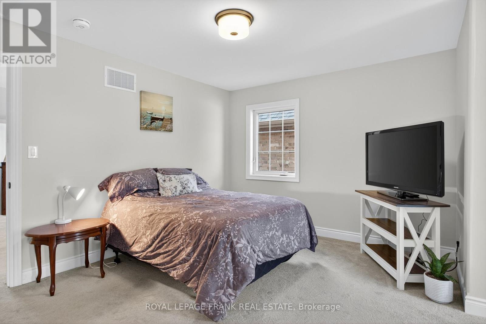 292 Noftall Gardens, Peterborough (Northcrest Ward 5), Ontario  K9H 0G4 - Photo 28 - X12396903