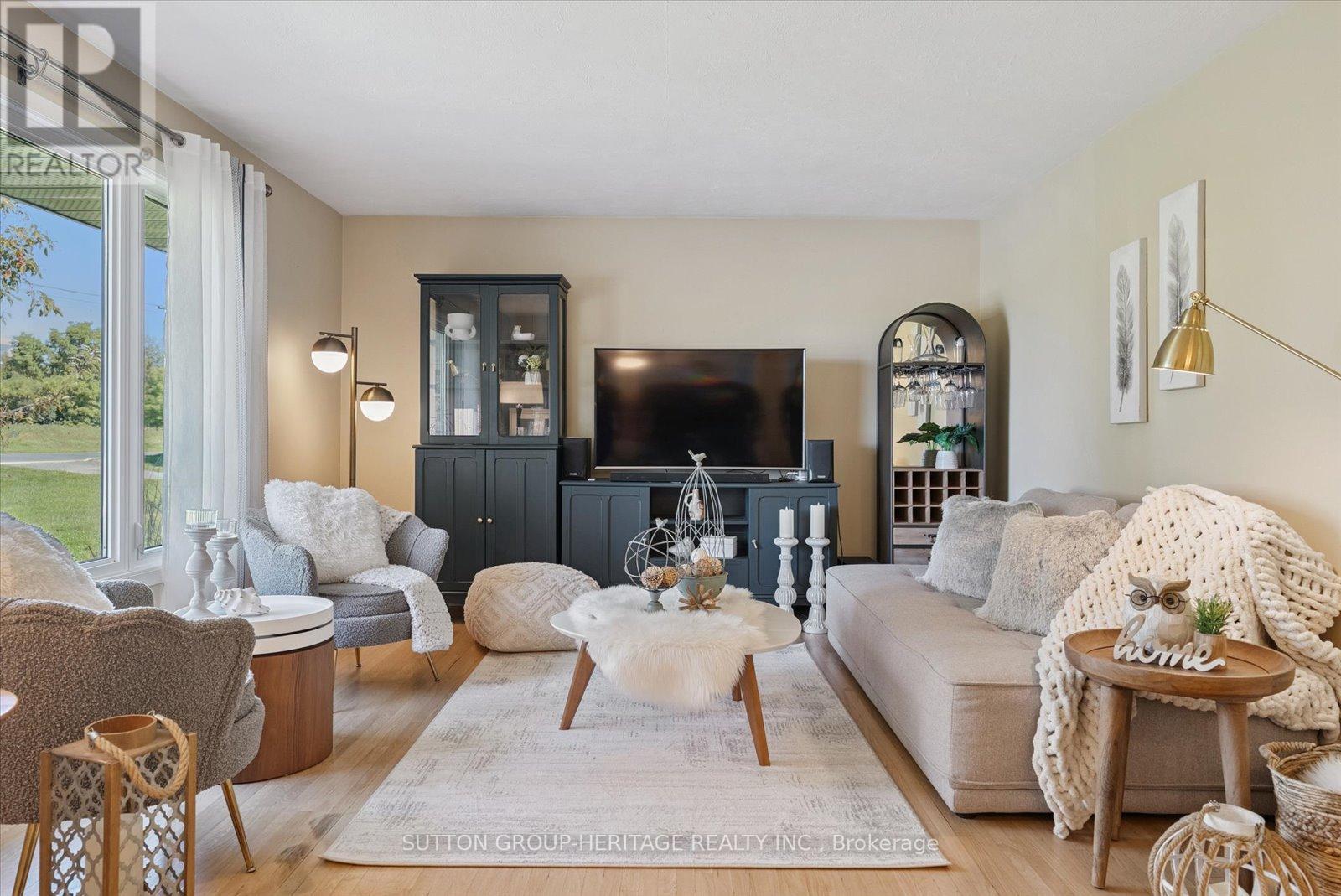 619 Towerhill Road, Peterborough (Northcrest Ward 5), Ontario  K9K 2N2 - Photo 10 - X12396958