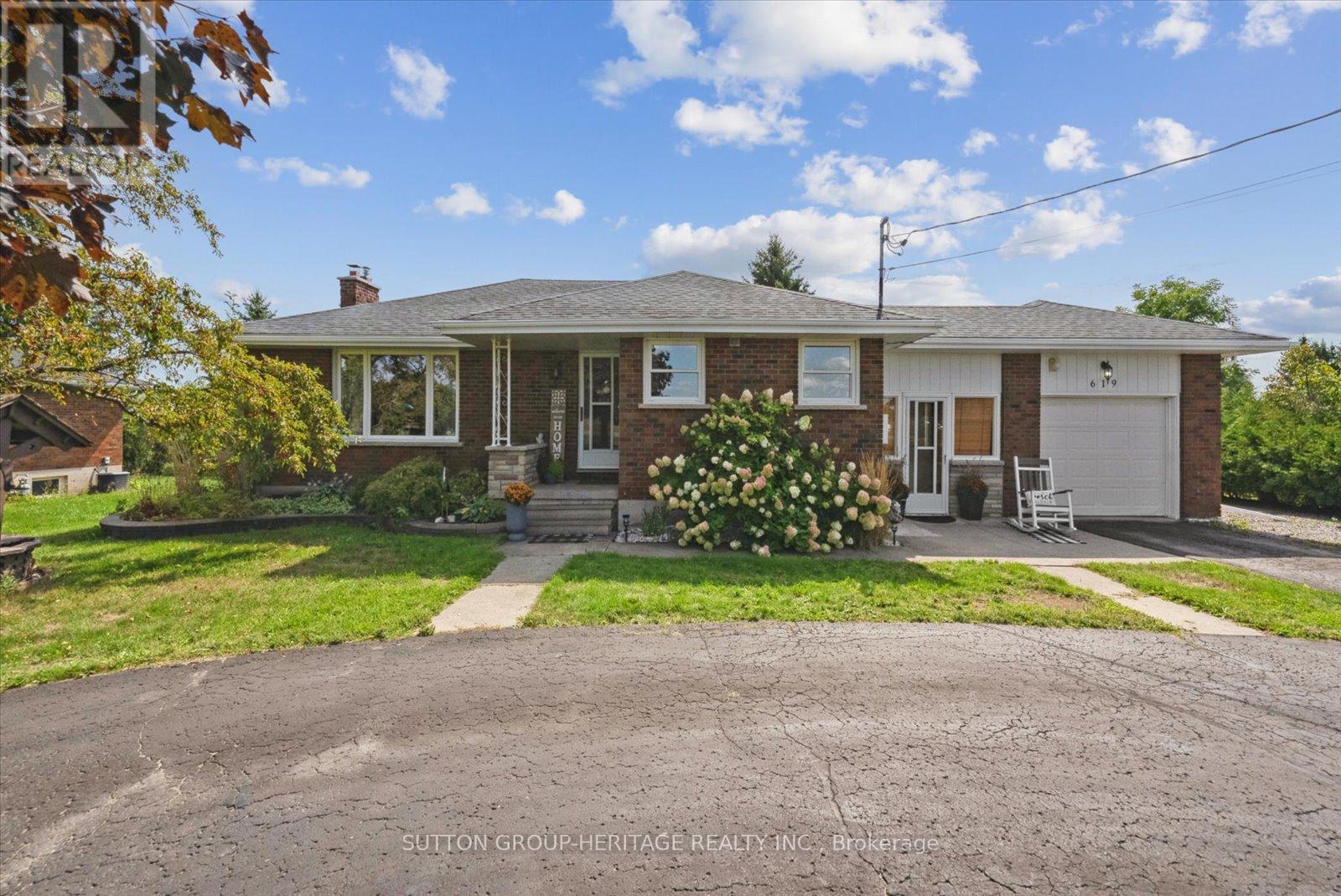 619 Towerhill Road, Peterborough (Northcrest Ward 5), Ontario  K9K 2N2 - Photo 3 - X12396958