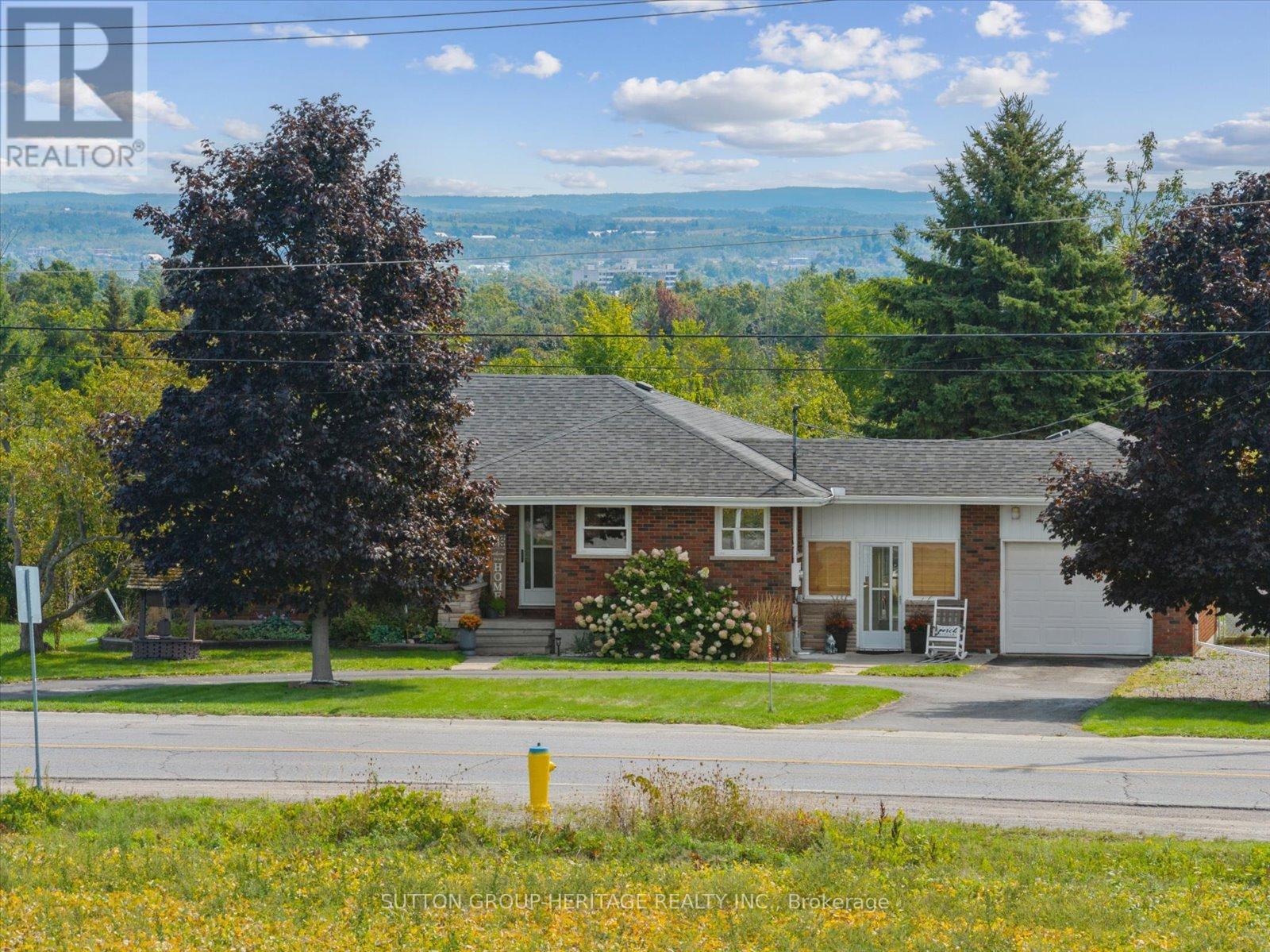 619 Towerhill Road, Peterborough (Northcrest Ward 5), Ontario  K9K 2N2 - Photo 47 - X12396958