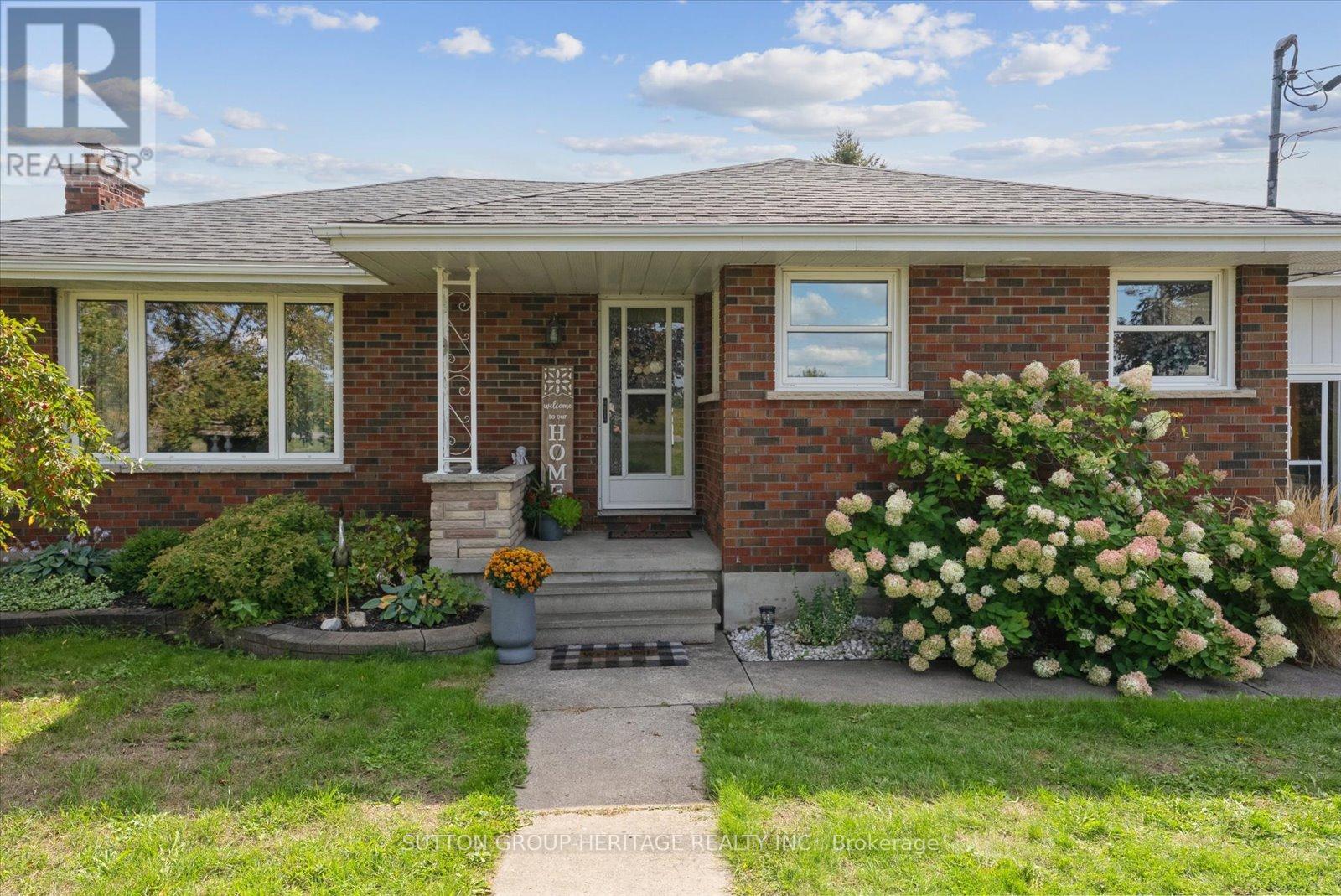 619 Towerhill Road, Peterborough (Northcrest Ward 5), Ontario  K9K 2N2 - Photo 5 - X12396958
