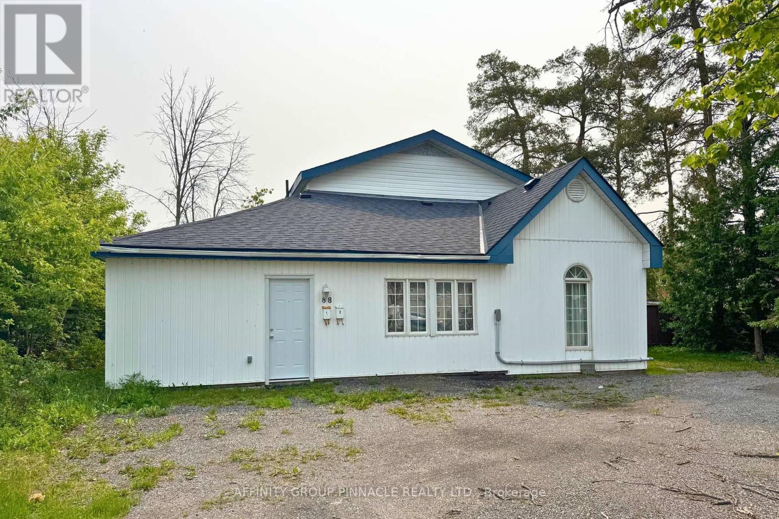 88 Albert Street S, Kawartha Lakes (Lindsay), Ontario  K9V 3H6 - Photo 2 - X12397245