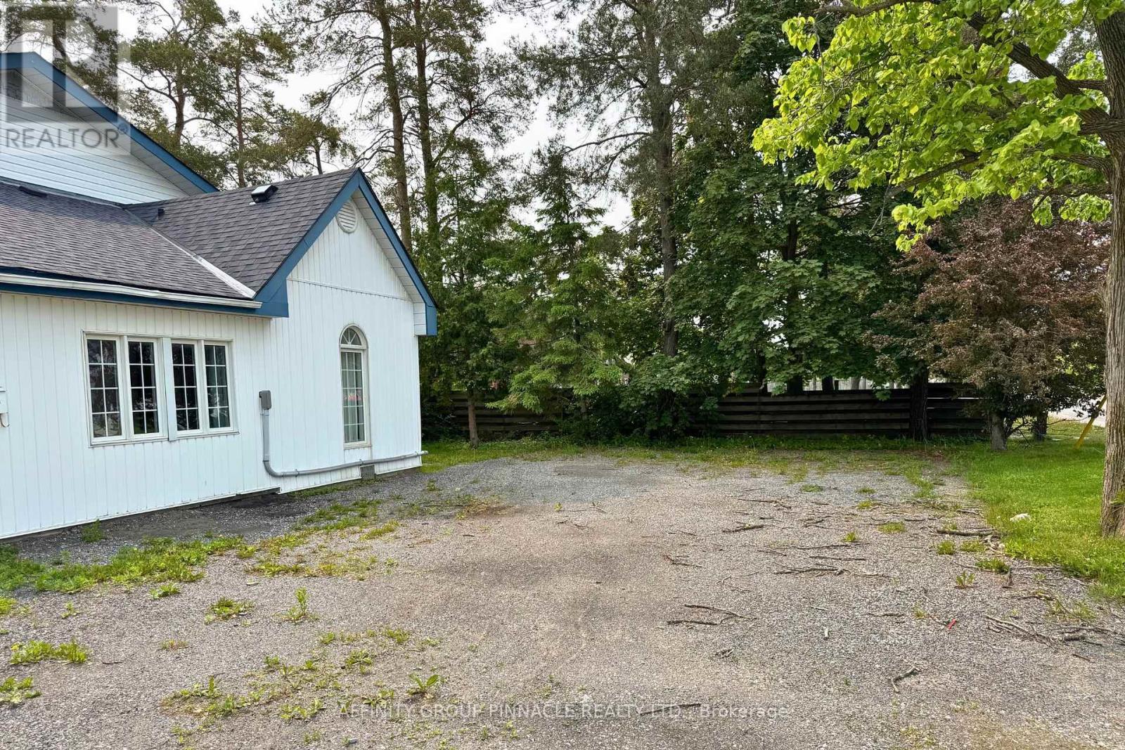 88 Albert Street S, Kawartha Lakes (Lindsay), Ontario  K9V 3H6 - Photo 39 - X12397245