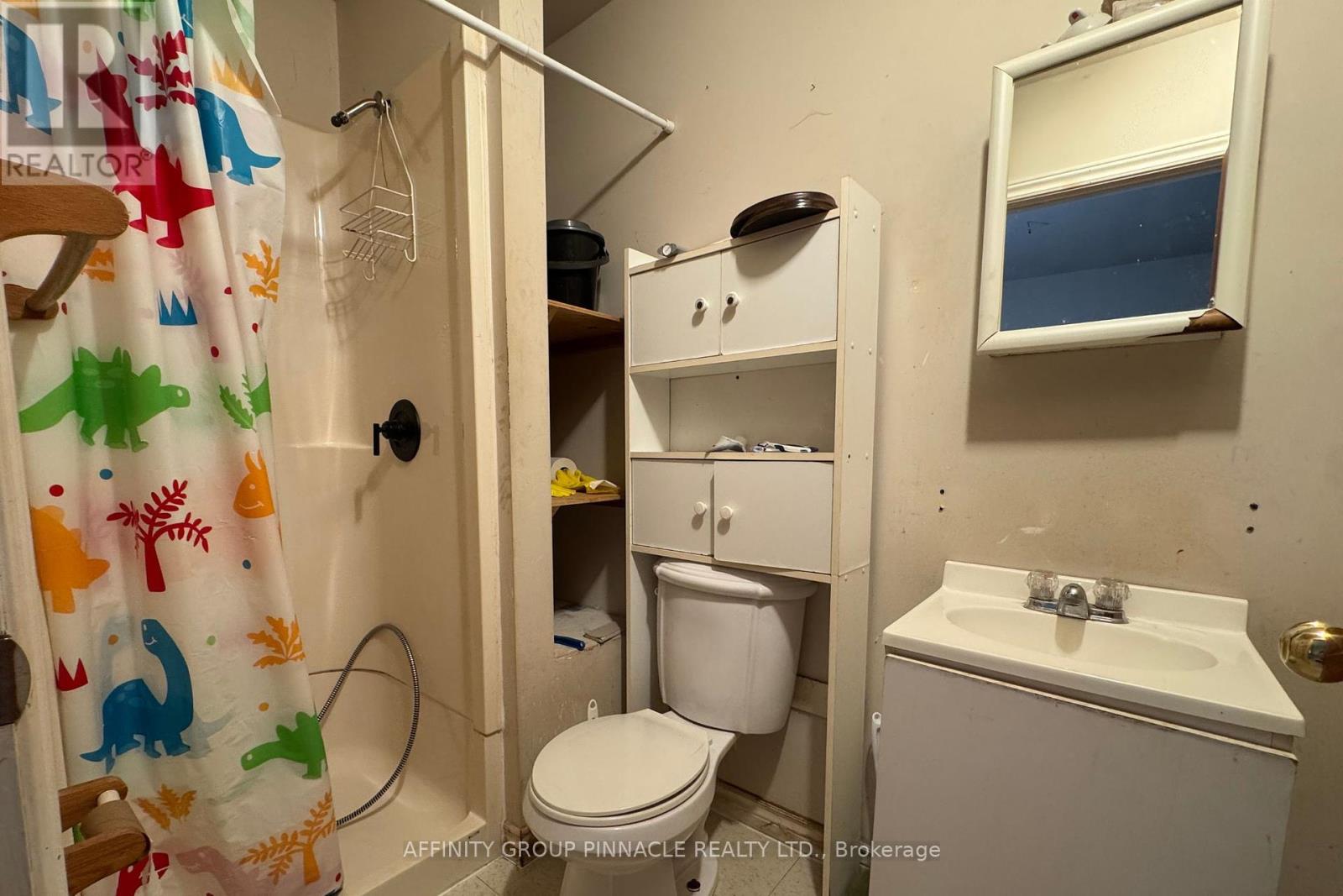 88 Albert Street S, Kawartha Lakes (Lindsay), Ontario  K9V 3H6 - Photo 6 - X12397245