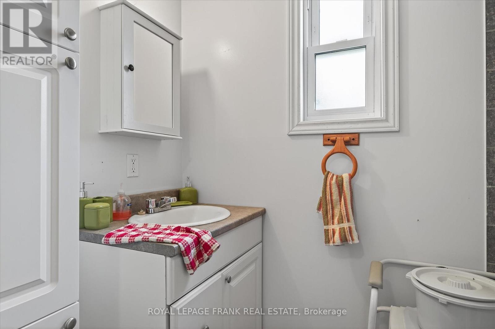 680 Serpent Mounds Road, Otonabee-South Monaghan, Ontario  K0L 2G0 - Photo 24 - X12397459