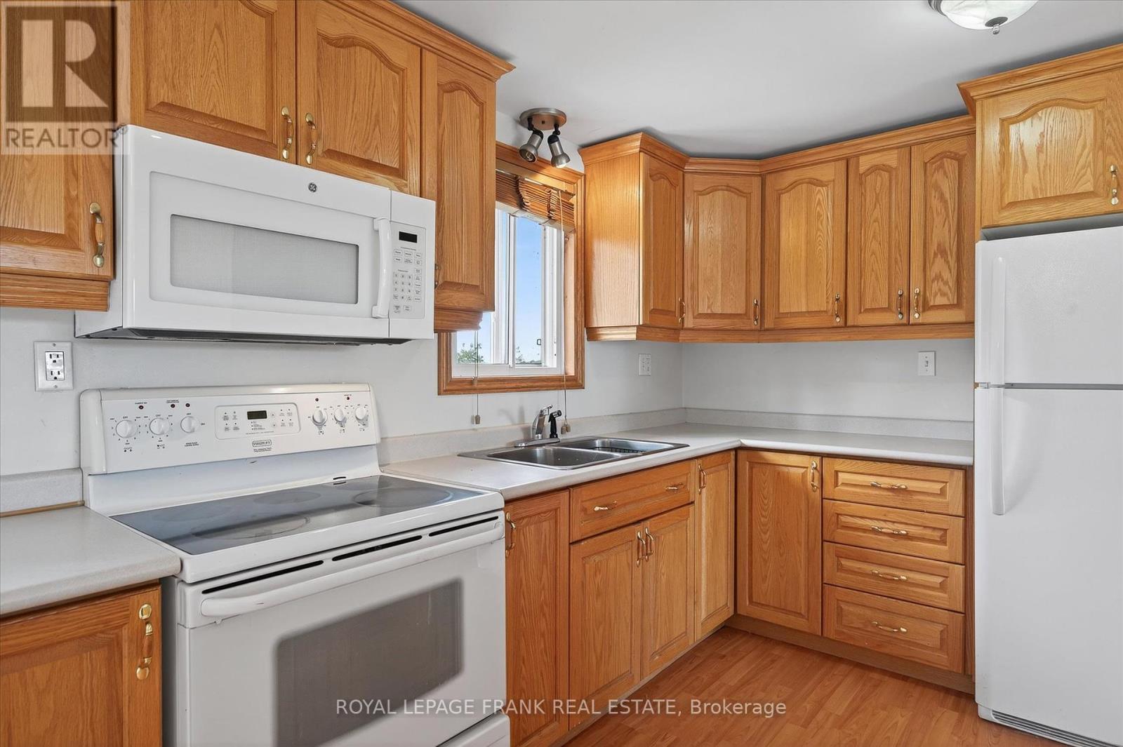 680 Serpent Mounds Road, Otonabee-South Monaghan, Ontario  K0L 2G0 - Photo 32 - X12397459