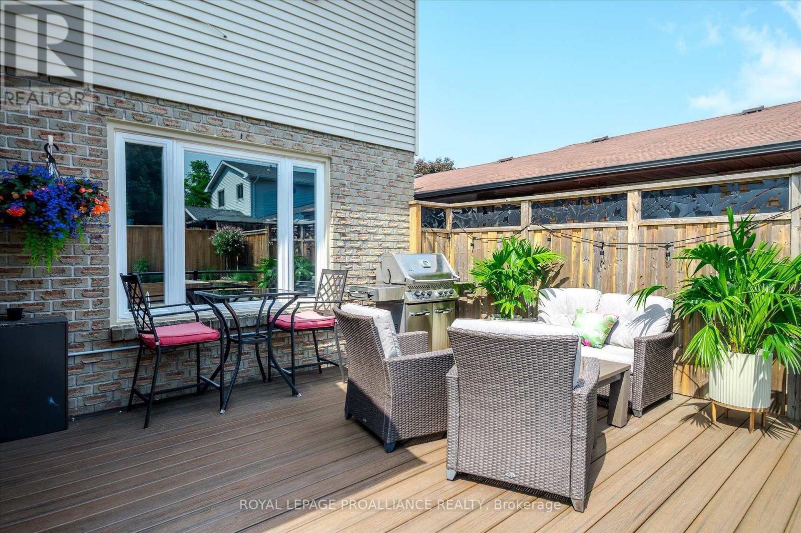 2112 Lorraine Drive, Peterborough (Northcrest Ward 5), Ontario  K9L 1X4 - Photo 21 - X12397603