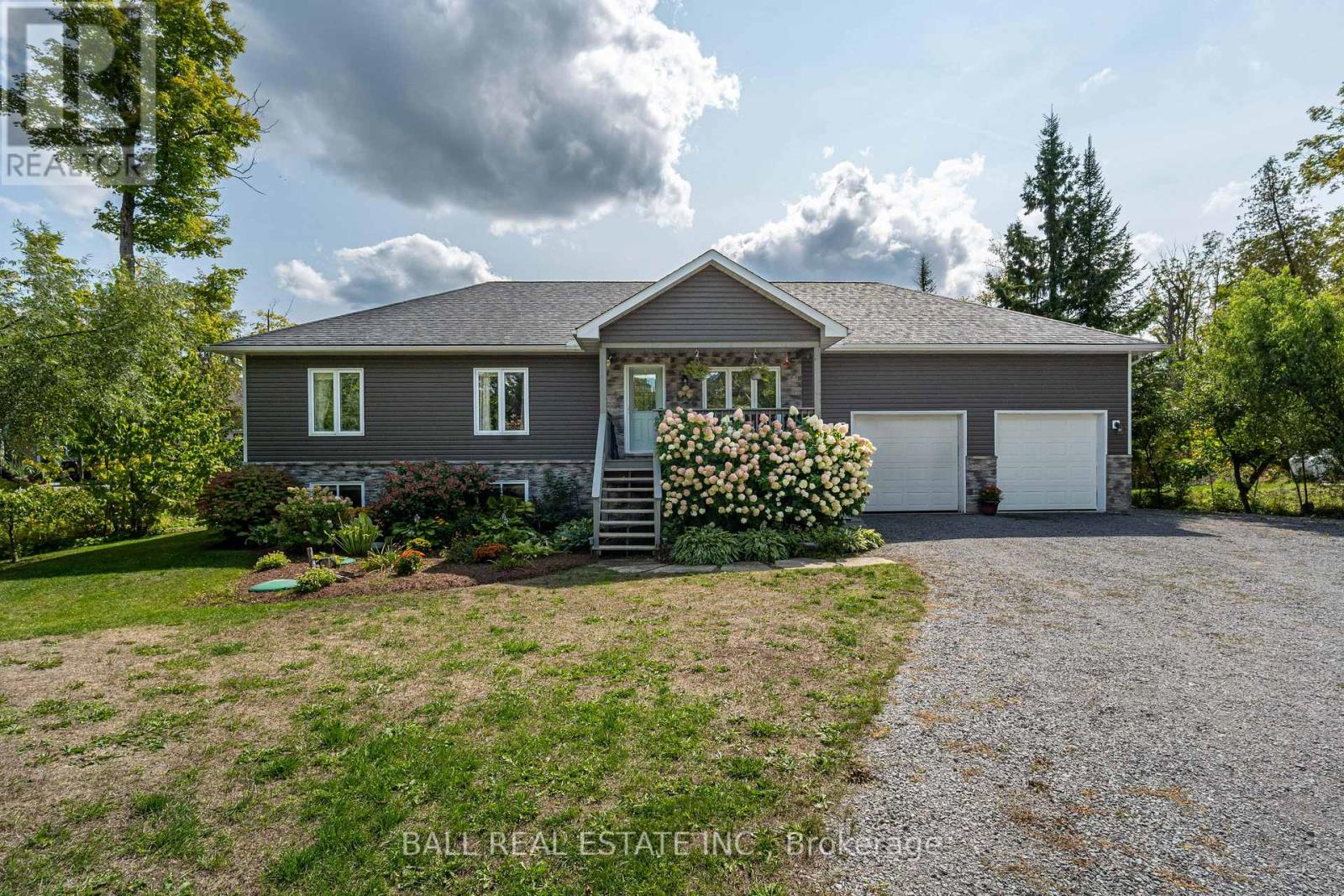 47 Sumcot Drive, Trent Lakes, Ontario  K0L 1J0 - Photo 1 - X12397838