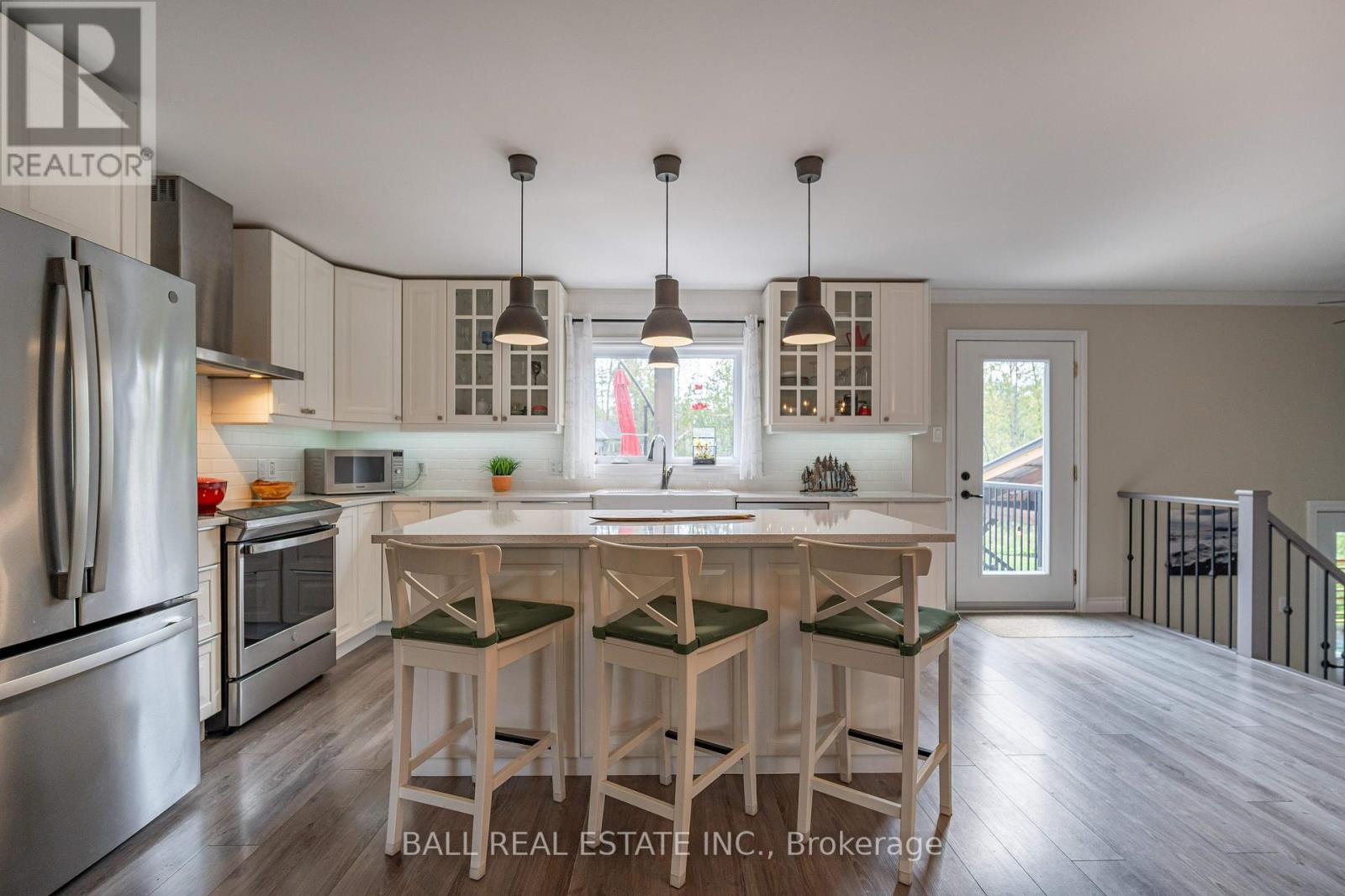 47 Sumcot Drive, Trent Lakes, Ontario  K0L 1J0 - Photo 10 - X12397838
