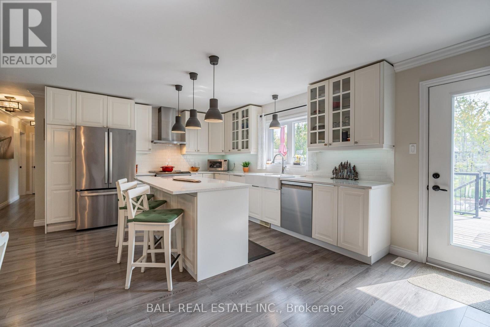 47 Sumcot Drive, Trent Lakes, Ontario  K0L 1J0 - Photo 11 - X12397838