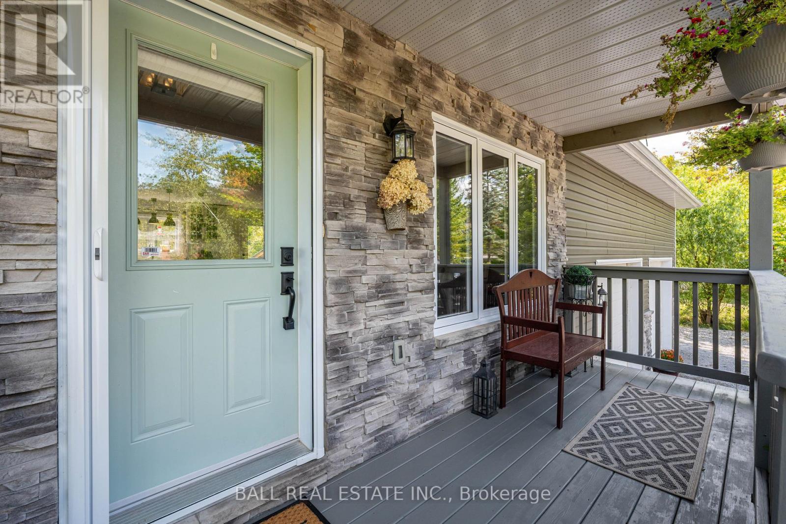 47 Sumcot Drive, Trent Lakes, Ontario  K0L 1J0 - Photo 4 - X12397838