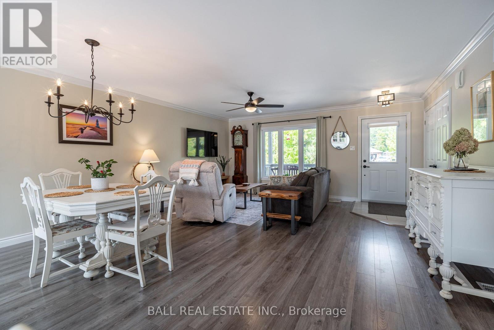 47 Sumcot Drive, Trent Lakes, Ontario  K0L 1J0 - Photo 5 - X12397838