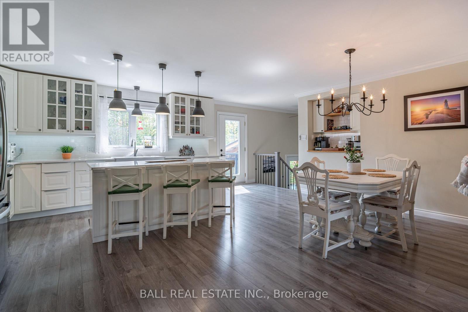47 Sumcot Drive, Trent Lakes, Ontario  K0L 1J0 - Photo 8 - X12397838