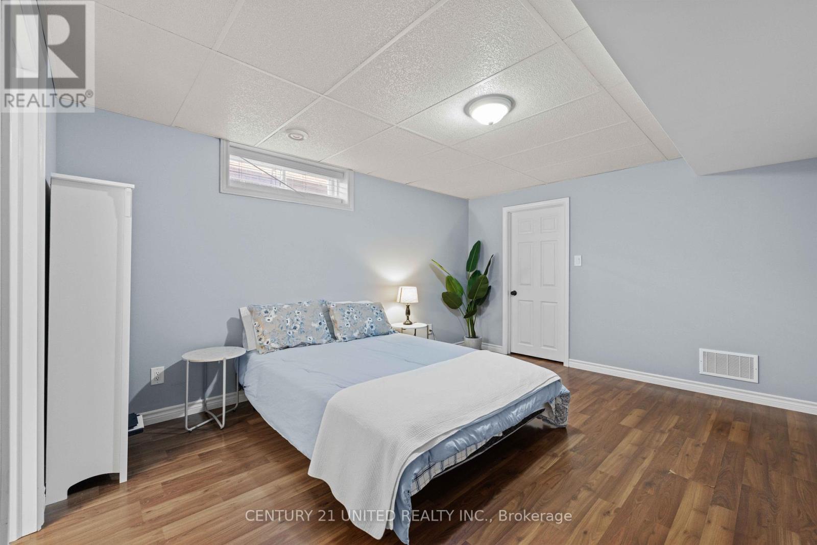 385 Bianco Crescent, Peterborough (Monaghan Ward 2), Ontario  K9K 0A5 - Photo 18 - X12397880
