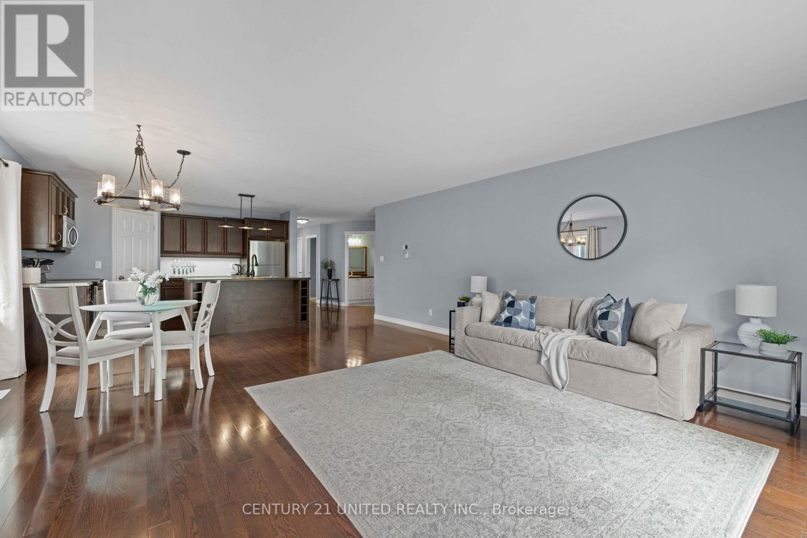385 Bianco Crescent, Peterborough (Monaghan Ward 2), Ontario  K9K 0A5 - Photo 5 - X12397880