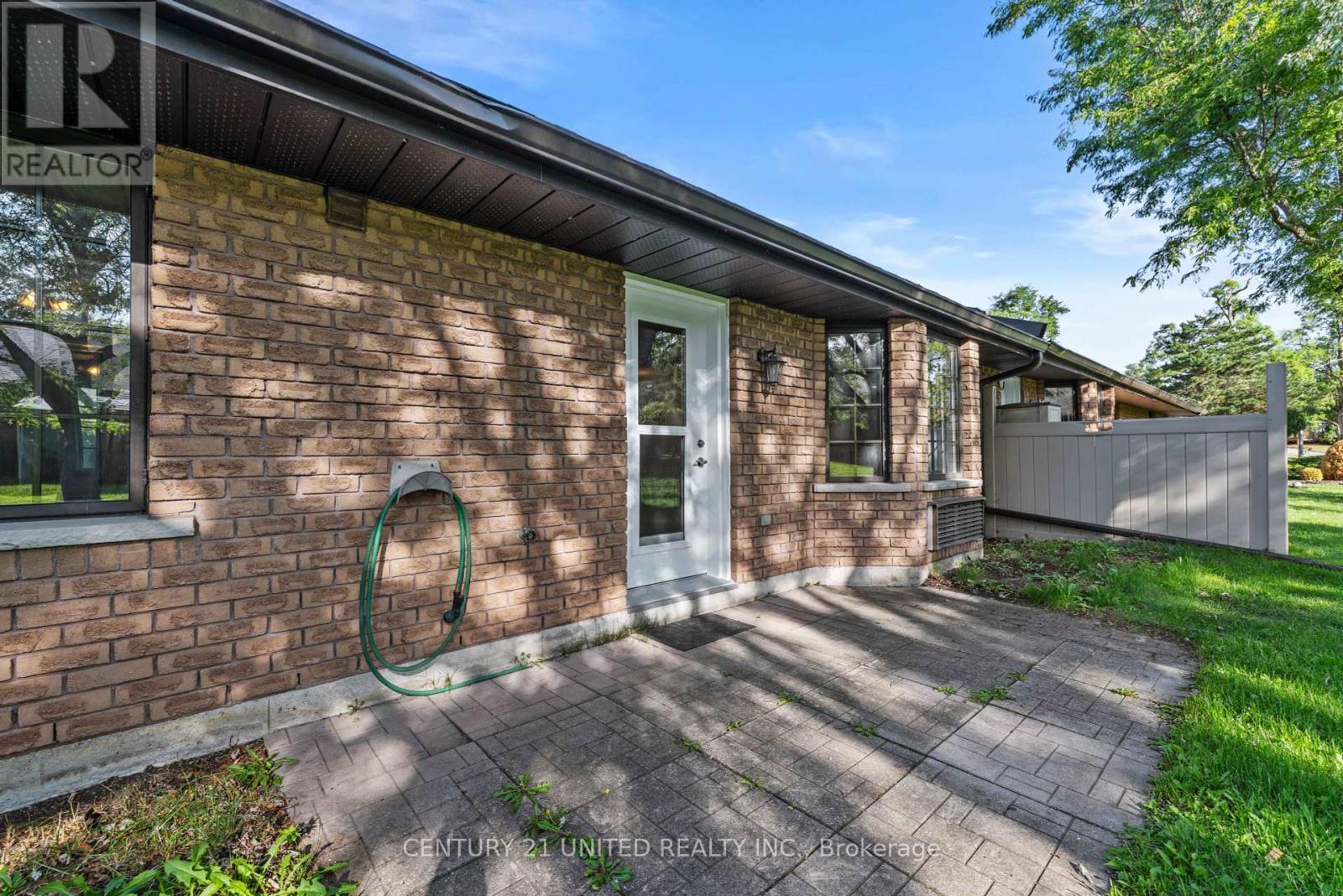 8 - 21 Paddock Wood, Peterborough (Ashburnham Ward 4), Ontario  K9H 7H2 - Photo 23 - X12397997