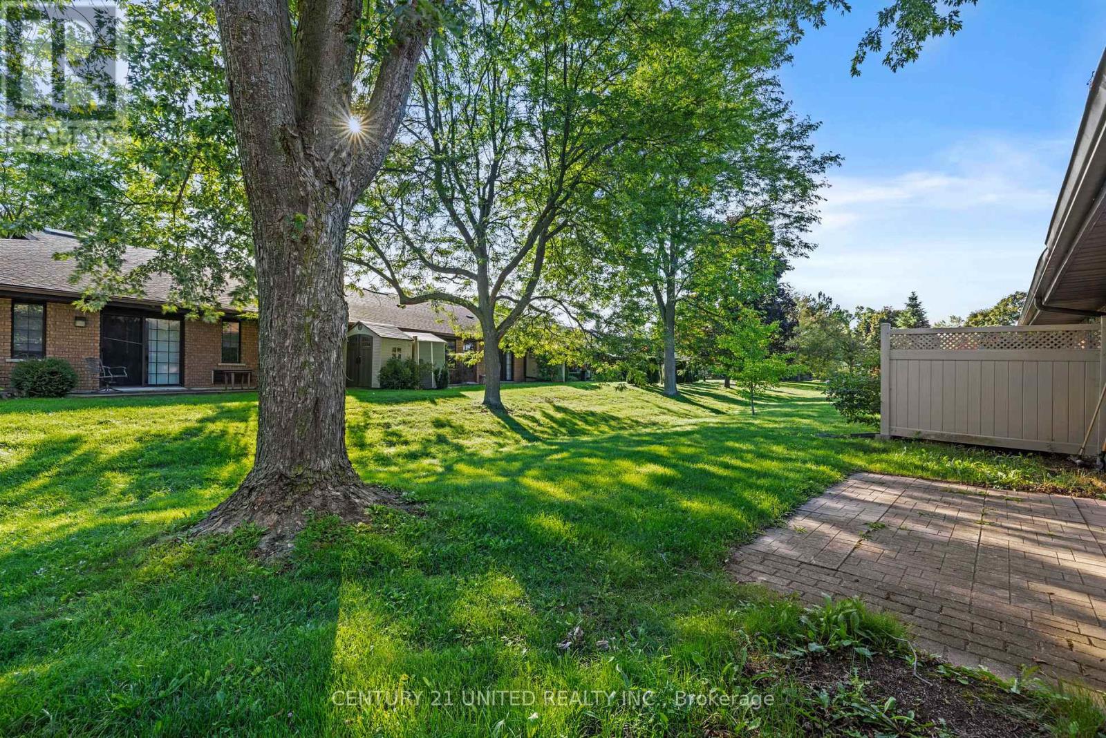8 - 21 Paddock Wood, Peterborough (Ashburnham Ward 4), Ontario  K9H 7H2 - Photo 25 - X12397997