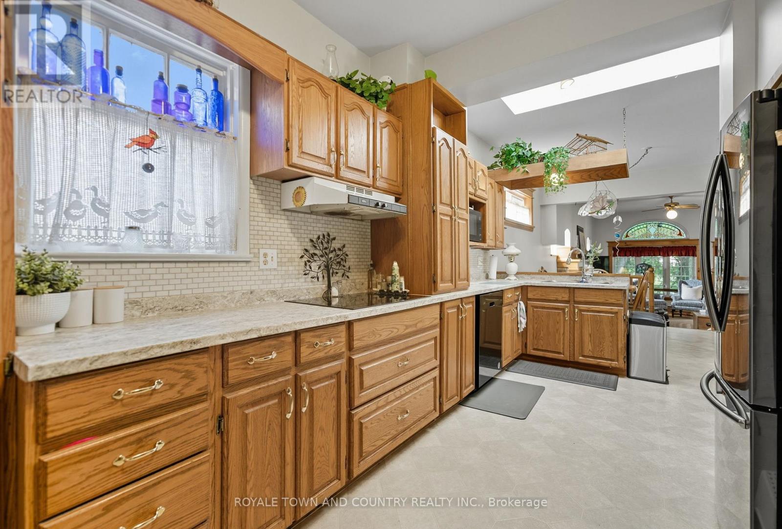76 Bond Street W, Kawartha Lakes (Lindsay), Ontario  K9V 3R4 - Photo 14 - X12398108