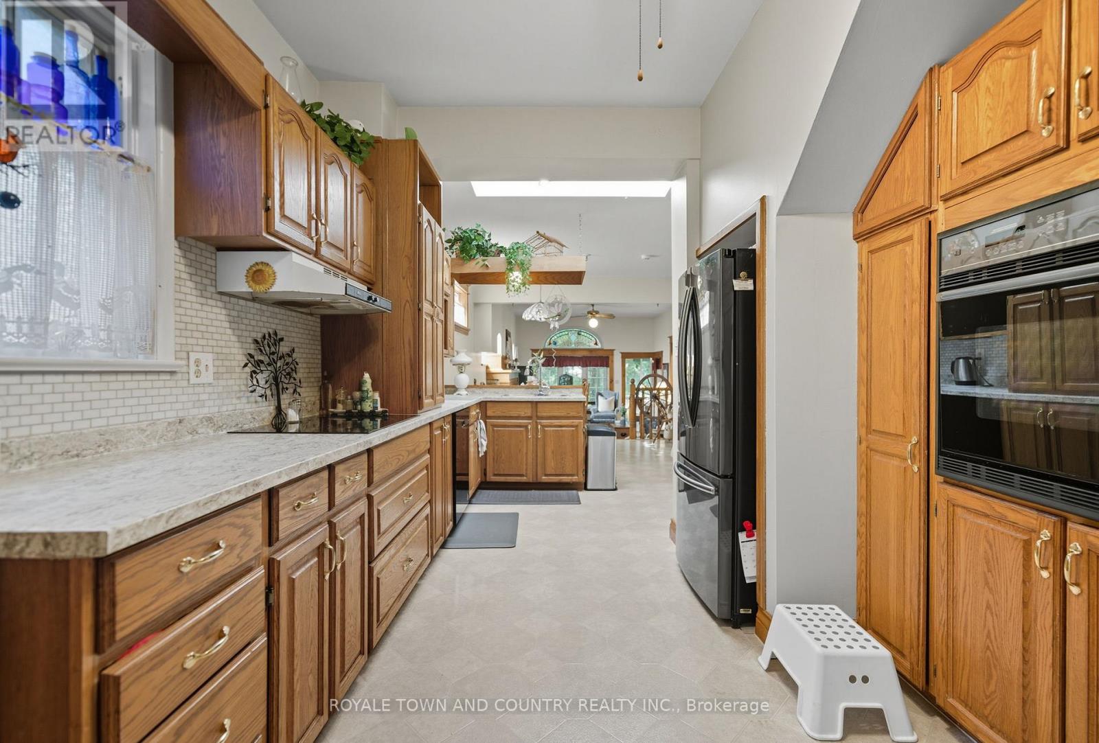 76 Bond Street W, Kawartha Lakes (Lindsay), Ontario  K9V 3R4 - Photo 15 - X12398108