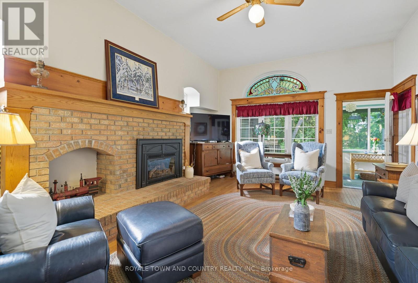 76 Bond Street W, Kawartha Lakes (Lindsay), Ontario  K9V 3R4 - Photo 19 - X12398108