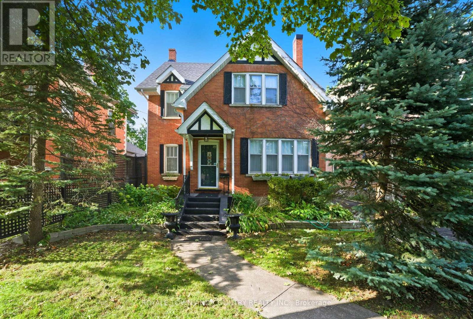 76 Bond Street W, Kawartha Lakes (Lindsay), Ontario  K9V 3R4 - Photo 2 - X12398108