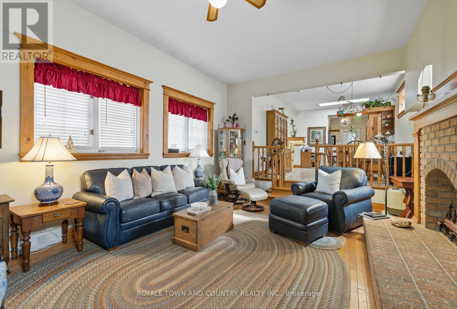 76 Bond Street W, Kawartha Lakes (Lindsay), Ontario  K9V 3R4 - Photo 20 - X12398108