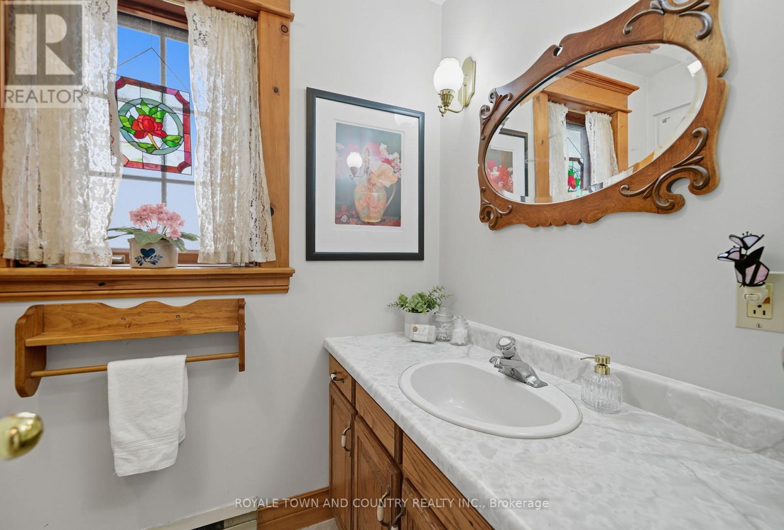 76 Bond Street W, Kawartha Lakes (Lindsay), Ontario  K9V 3R4 - Photo 25 - X12398108