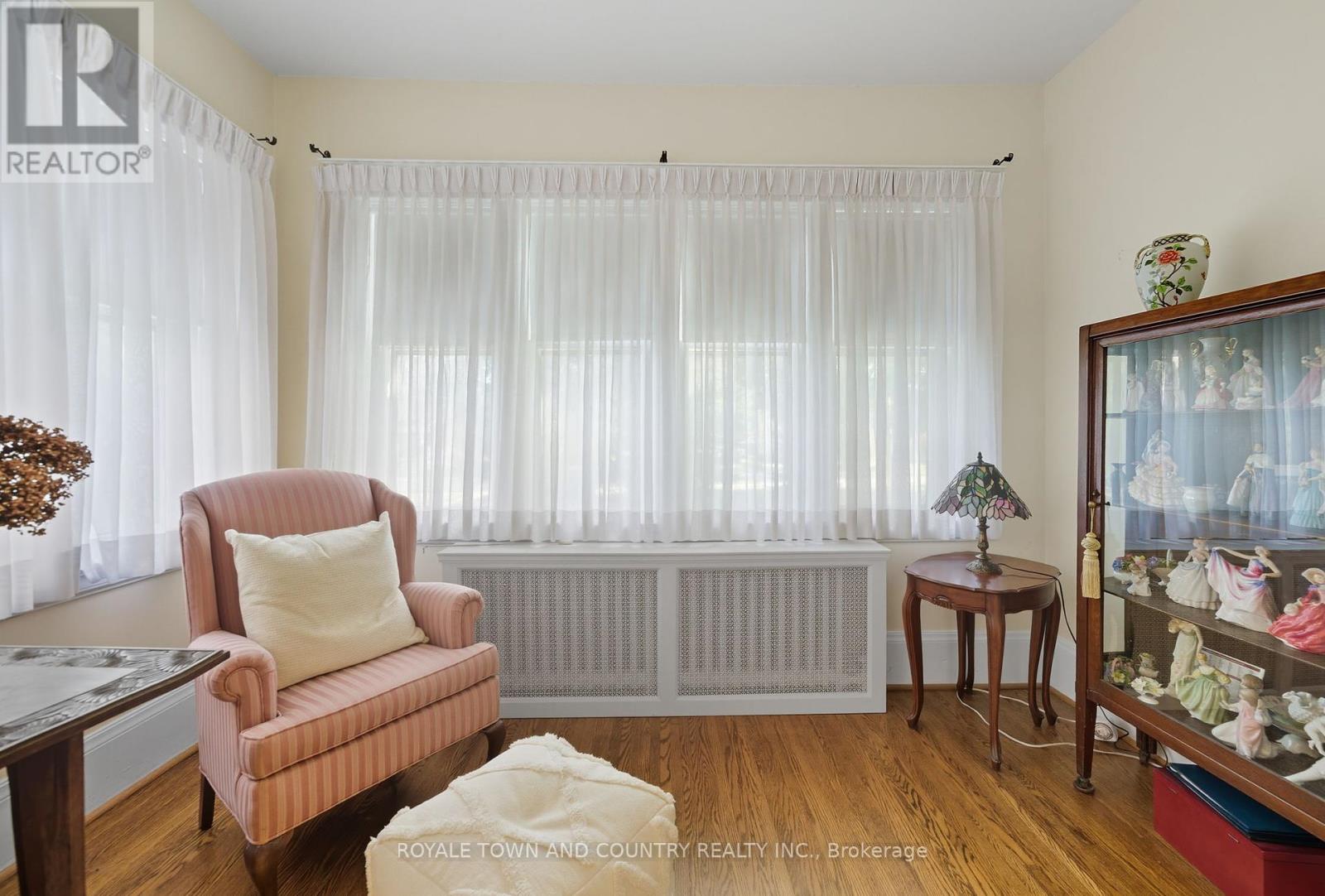 76 Bond Street W, Kawartha Lakes (Lindsay), Ontario  K9V 3R4 - Photo 9 - X12398108