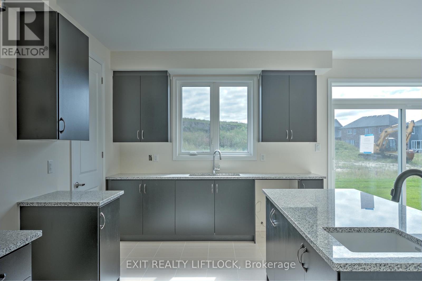 61 Golden Meadows Drive, Otonabee-South Monaghan, Ontario  K9J 0K8 - Photo 15 - X12398142