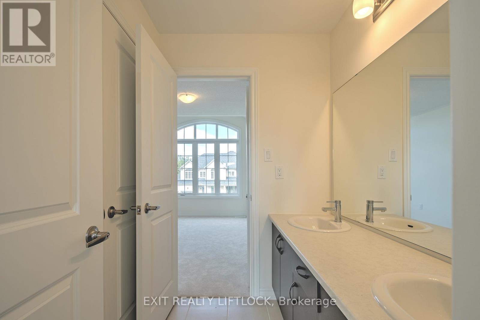 61 Golden Meadows Drive, Otonabee-South Monaghan, Ontario  K9J 0K8 - Photo 22 - X12398142