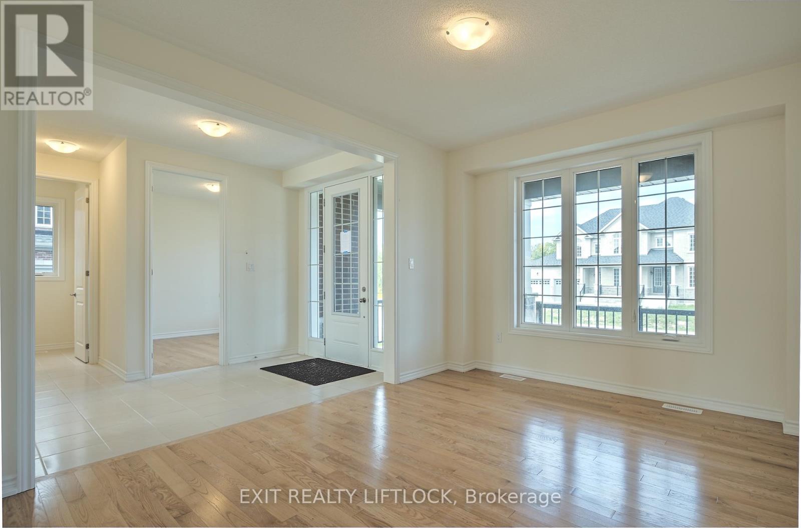 61 Golden Meadows Drive, Otonabee-South Monaghan, Ontario  K9J 0K8 - Photo 7 - X12398142