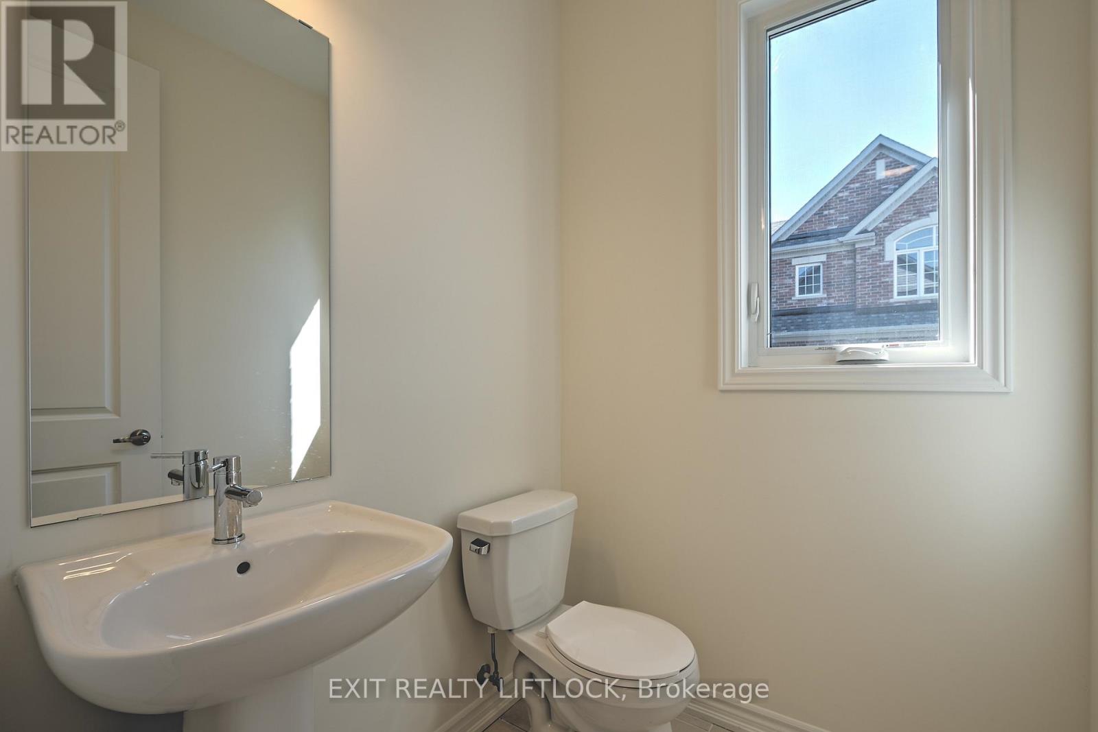 61 Golden Meadows Drive, Otonabee-South Monaghan, Ontario  K9J 0K8 - Photo 9 - X12398142