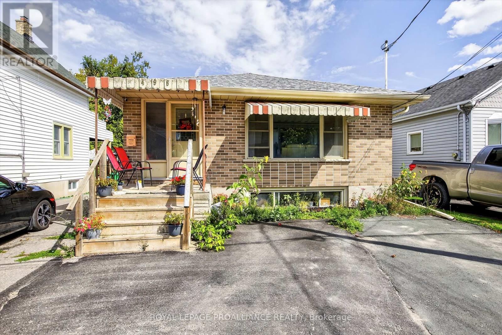 496 Cross Street, Peterborough (Town Ward 3), Ontario  K9H 4T2 - Photo 4 - X12398316