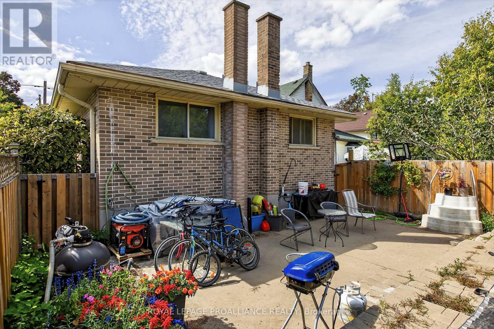 496 Cross Street, Peterborough (Town Ward 3), Ontario  K9H 4T2 - Photo 49 - X12398316