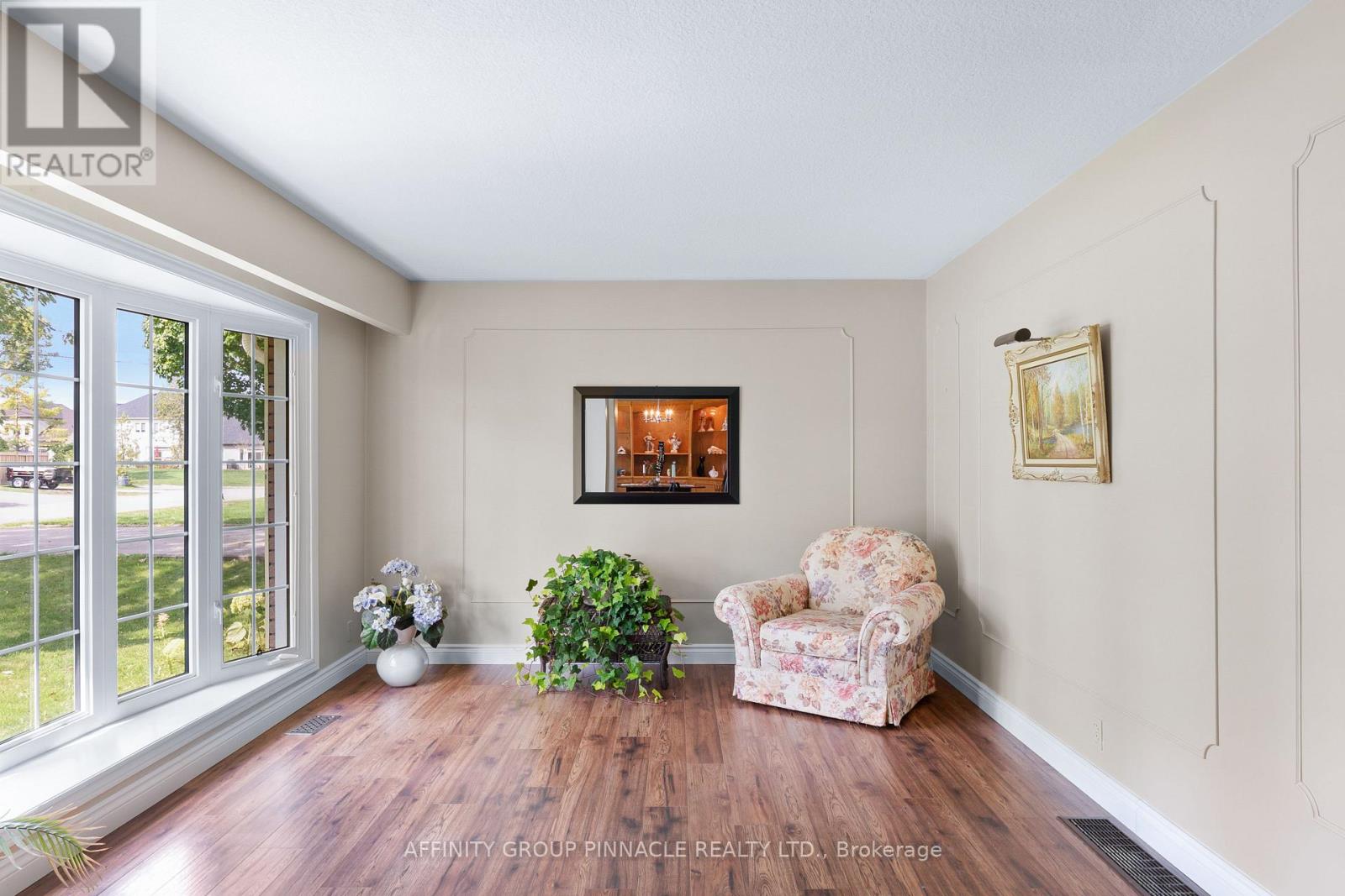 17 Richard Avenue, Kawartha Lakes (Lindsay), Ontario  K9V 5H4 - Photo 10 - X12399231