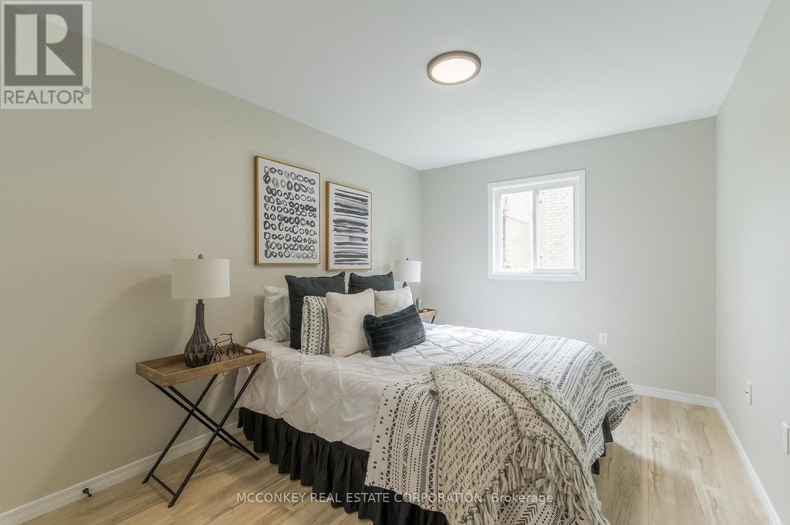 1563 Scollard Crescent, Peterborough (Ashburnham Ward 4), Ontario  K9H 0A8 - Photo 18 - X12399412