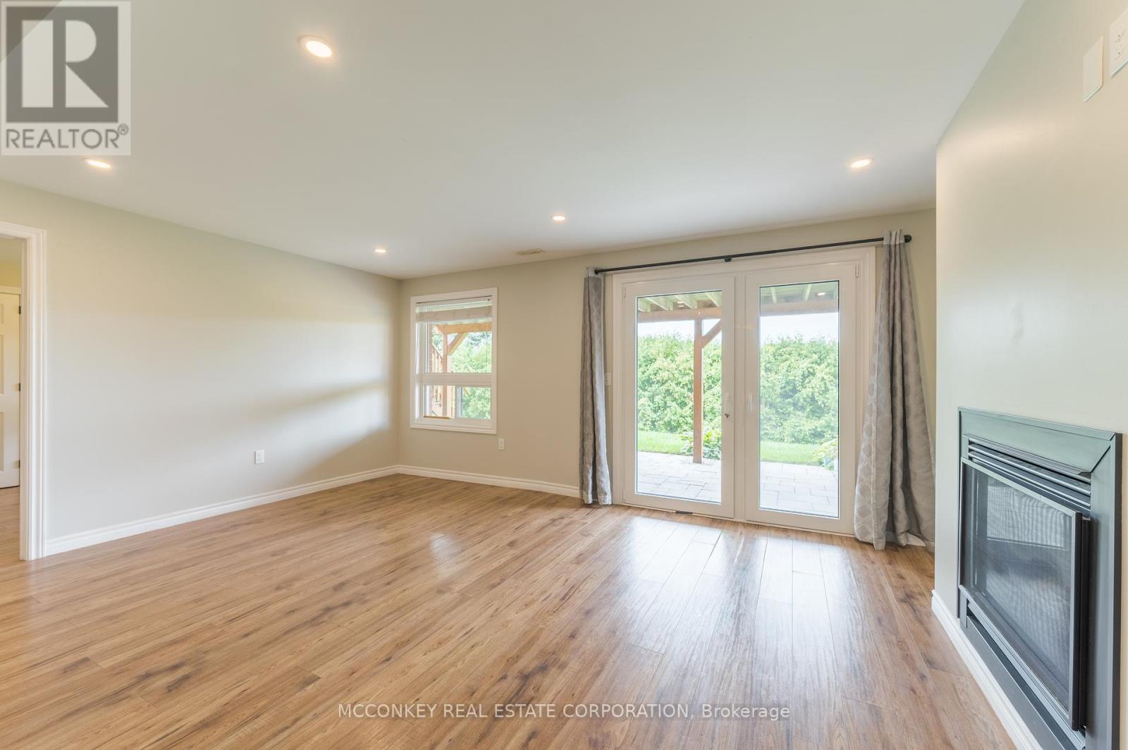 1563 Scollard Crescent, Peterborough (Ashburnham Ward 4), Ontario  K9H 0A8 - Photo 26 - X12399412
