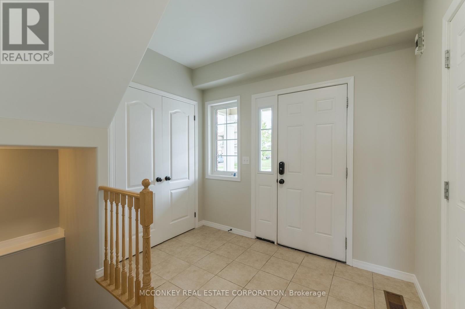 1563 Scollard Crescent, Peterborough (Ashburnham Ward 4), Ontario  K9H 0A8 - Photo 6 - X12399412