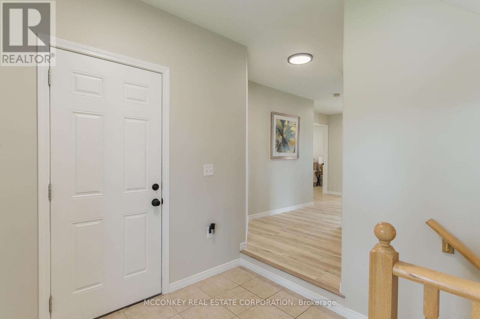 1563 Scollard Crescent, Peterborough (Ashburnham Ward 4), Ontario  K9H 0A8 - Photo 7 - X12399412