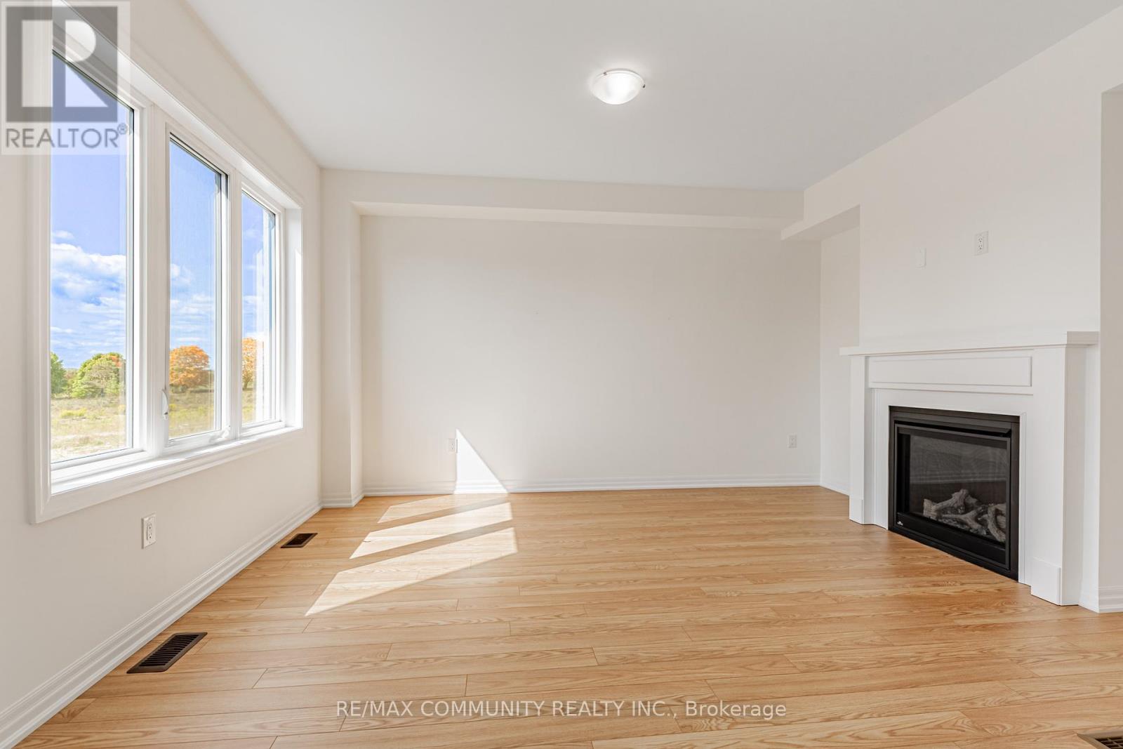 110 Belmont Drive, Clarington (Newcastle), Ontario  L1B 1G9 - Photo 11 - E12399337