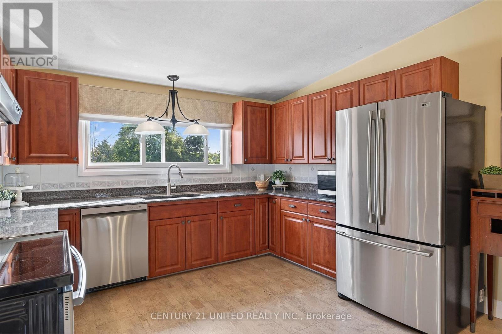 2524 Sherbrooke Street W, Cavan Monaghan (Cavan-Monaghan), Ontario  K9J 6X4 - Photo 11 - X12399527