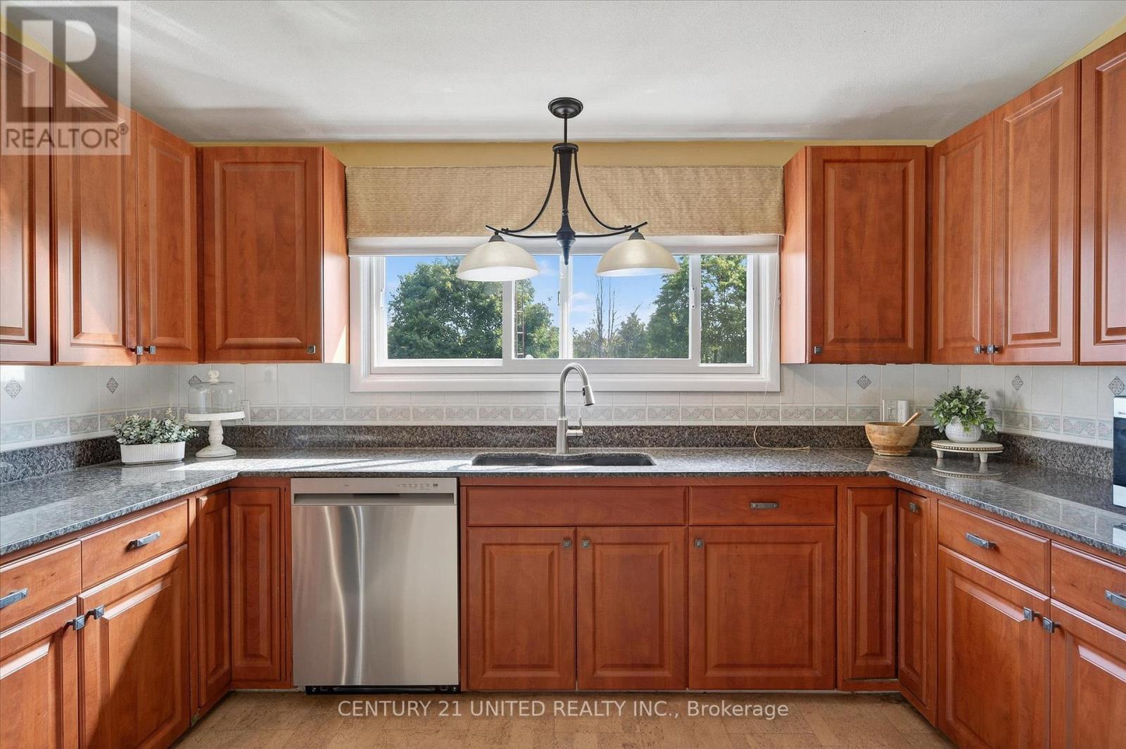2524 Sherbrooke Street W, Cavan Monaghan (Cavan-Monaghan), Ontario  K9J 6X4 - Photo 7 - X12399527