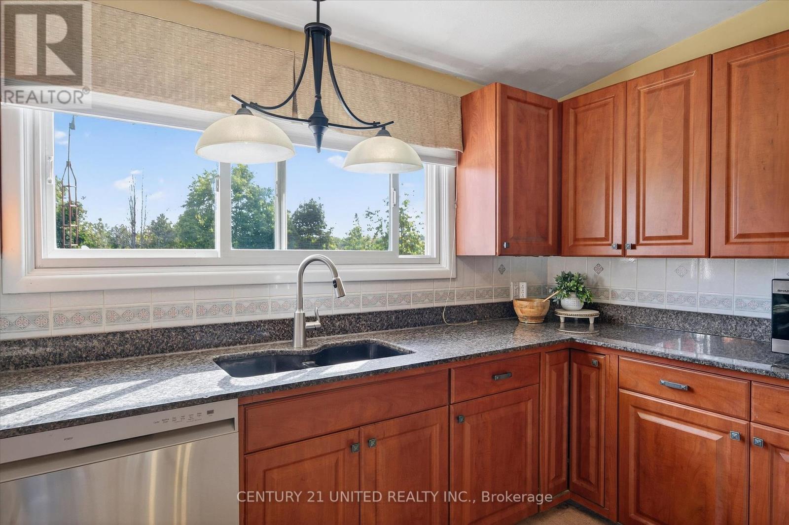 2524 Sherbrooke Street W, Cavan Monaghan (Cavan-Monaghan), Ontario  K9J 6X4 - Photo 8 - X12399527