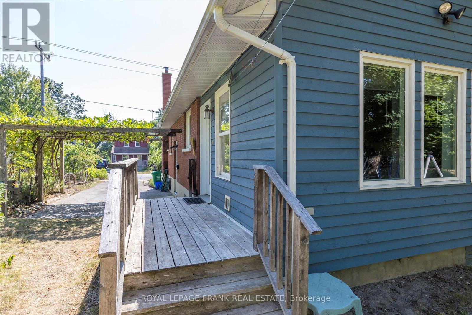 720 Bethune Street, Peterborough North (South), Ontario  K9H 4A4 - Photo 41 - X12399577