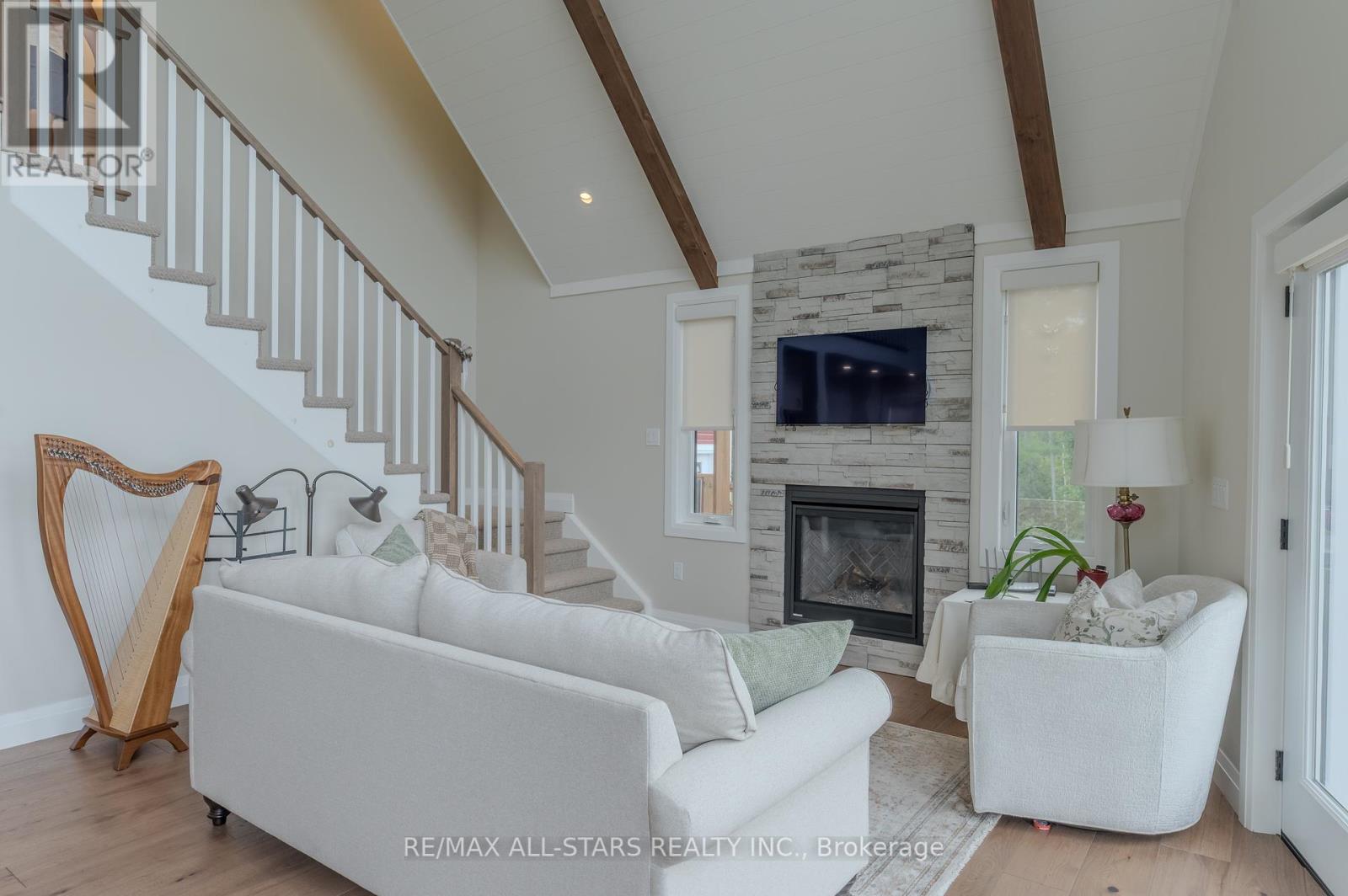 400 Fife Avenue, Selwyn, Ontario  K9J 0C6 - Photo 14 - X12396898