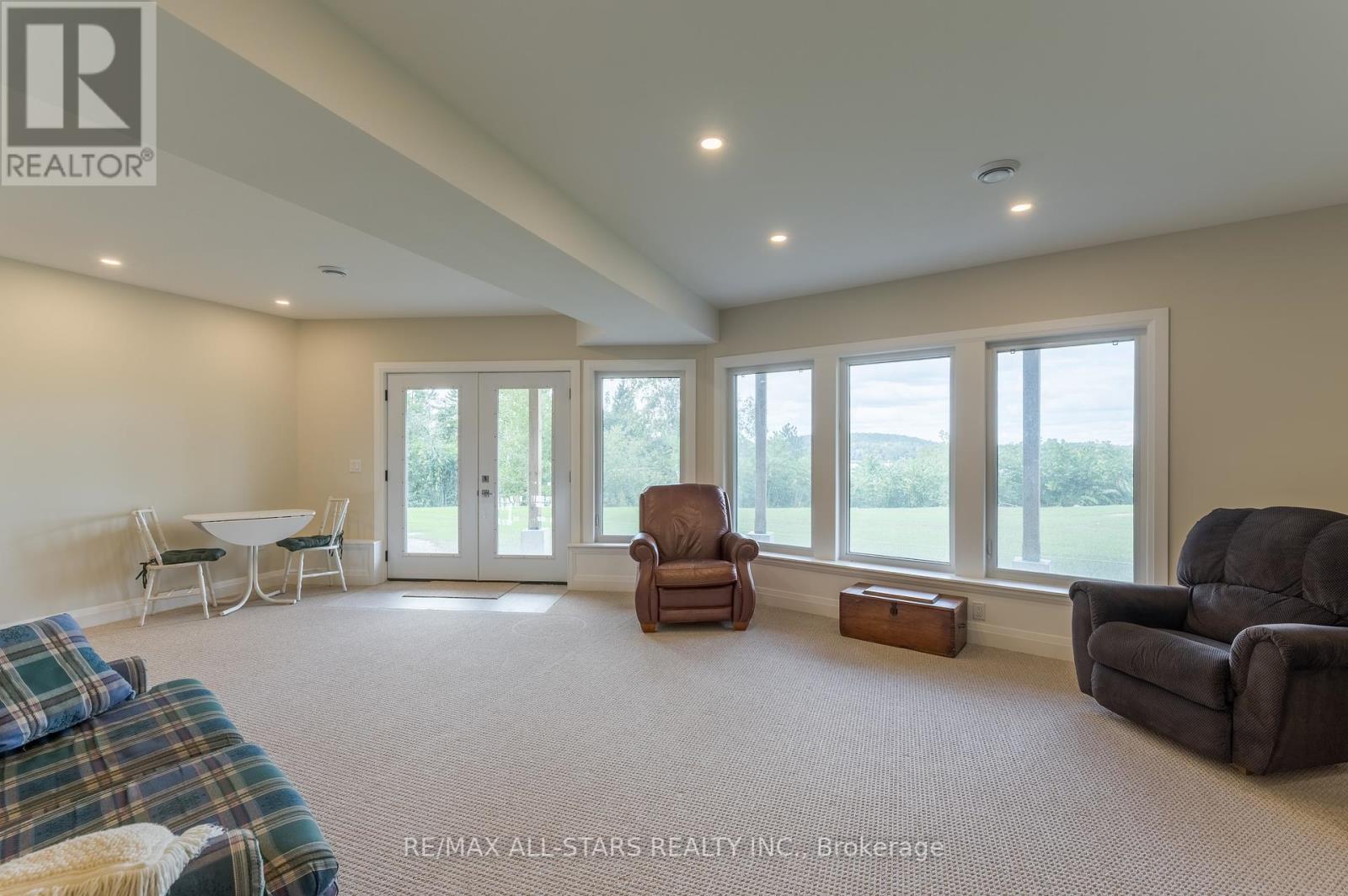 400 Fife Avenue, Selwyn, Ontario  K9J 0C6 - Photo 33 - X12396898