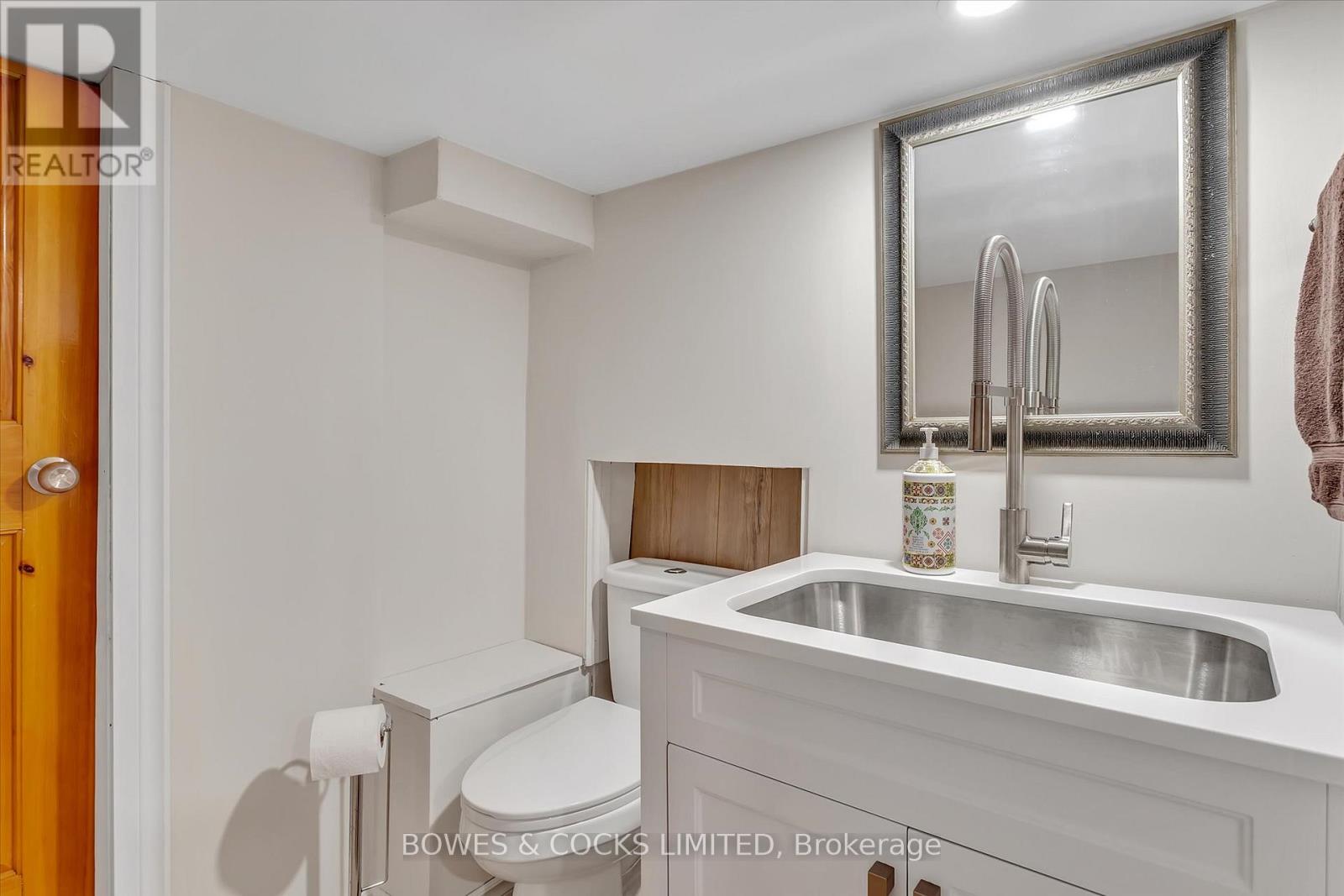 121 Durham Street W, Kawartha Lakes (Lindsay), Ontario  K9V 2R3 - Photo 35 - X12399913